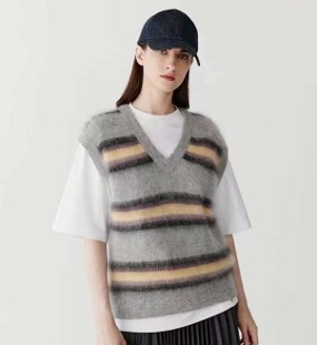 그레이 털 니트 조끼   grey fur knit vest
